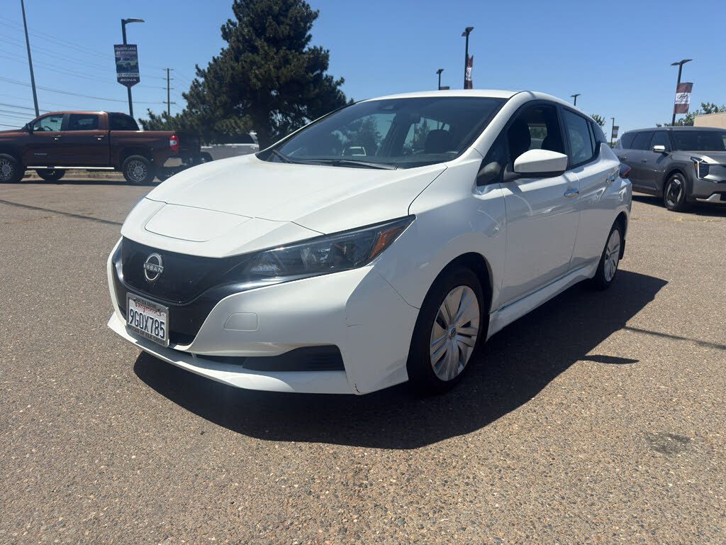 2023 Nissan LEAF S