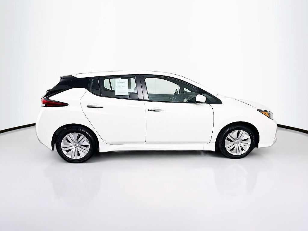 2025 Nissan Leaf S