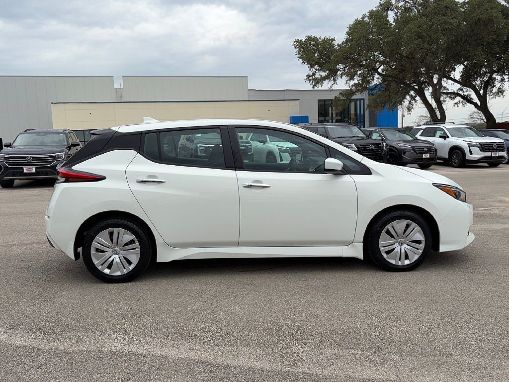 2025 Nissan Leaf S