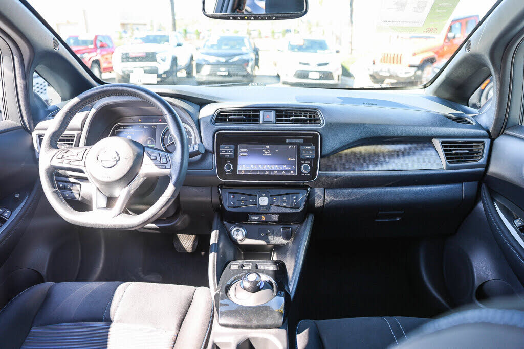 2018 Nissan LEAF photo 1