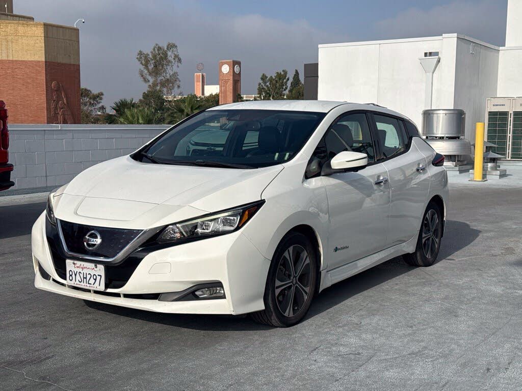 2018 Nissan LEAF photo 1