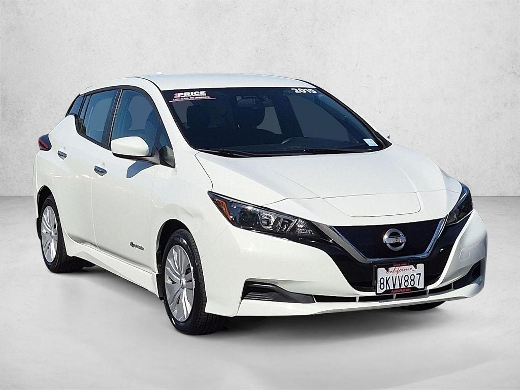 2019 Nissan LEAF photo 1