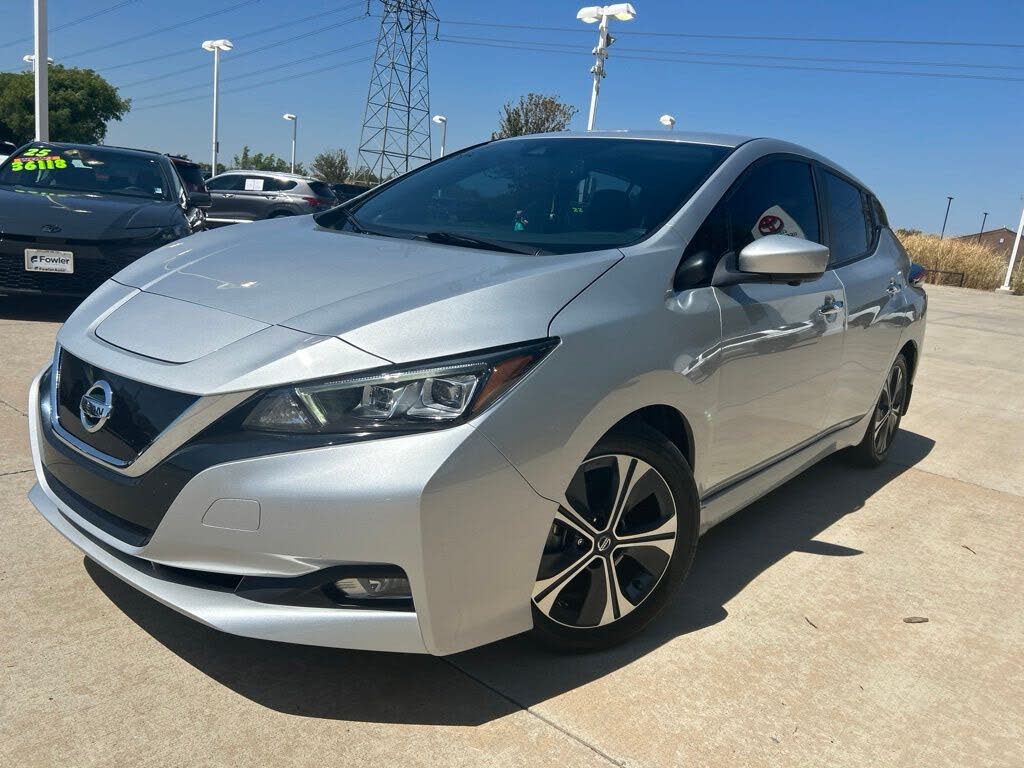 2022 Nissan LEAF SV