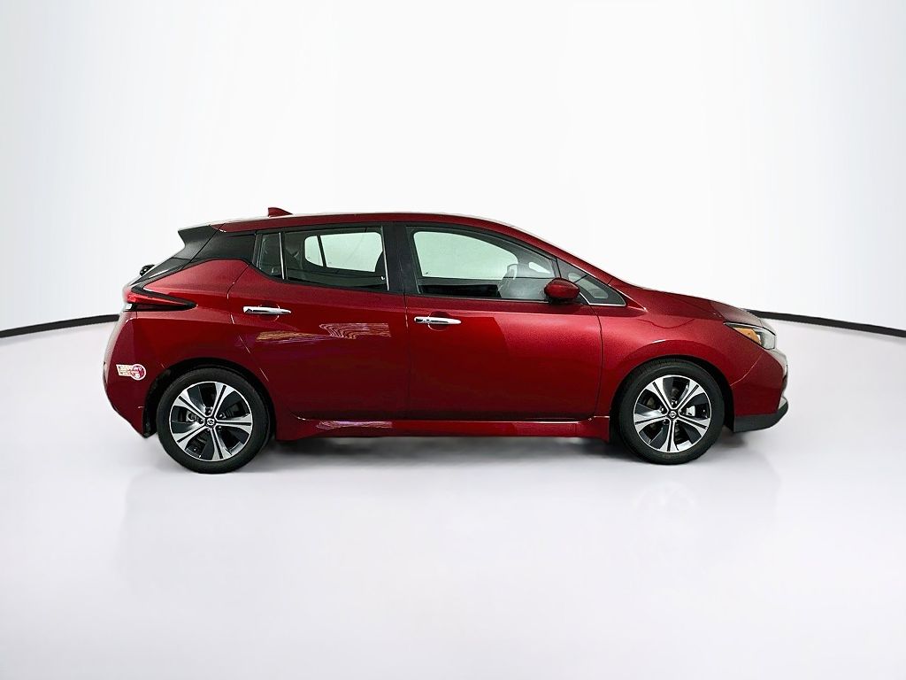 2021 Nissan LEAF SV