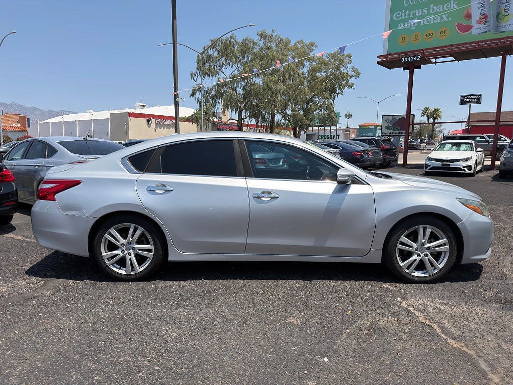 2016 Nissan Altima 3.5 SR