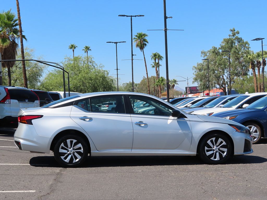 2024 Nissan Altima 2.5 S