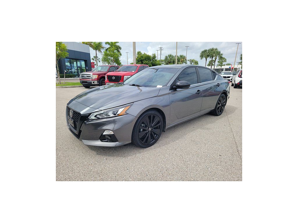 2022 Nissan Altima 2.5 SR
