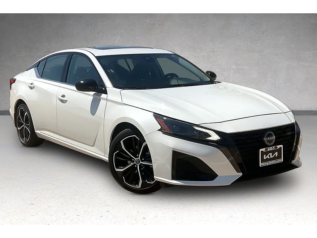 2023 Nissan Altima 2.5 SR