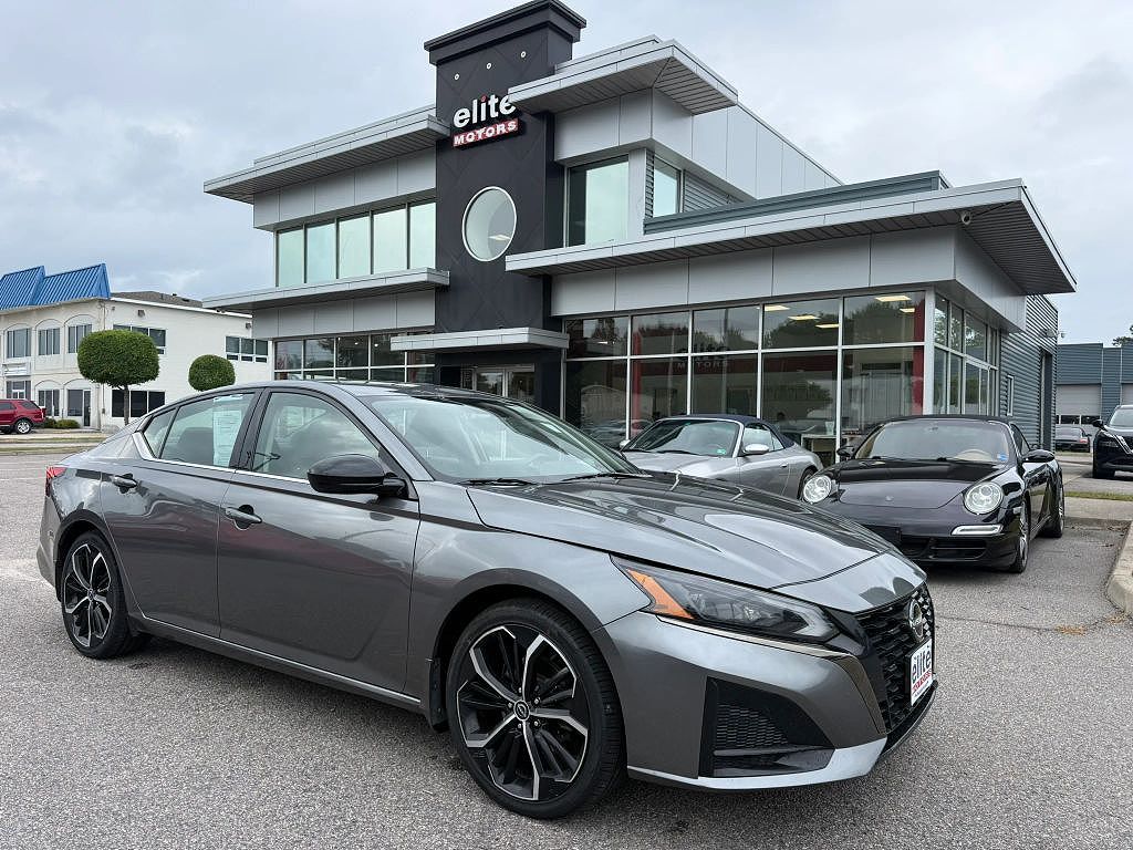 2023 Nissan Altima 2.5 SR