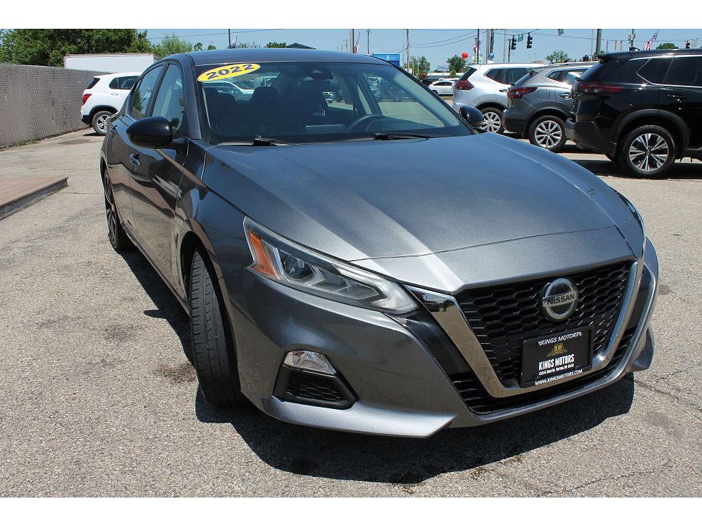 2022 Nissan Altima 2.5 SR