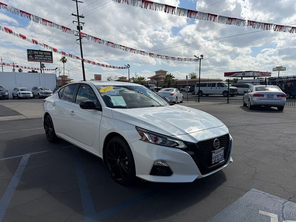 2022 Nissan Altima 2.5 SR