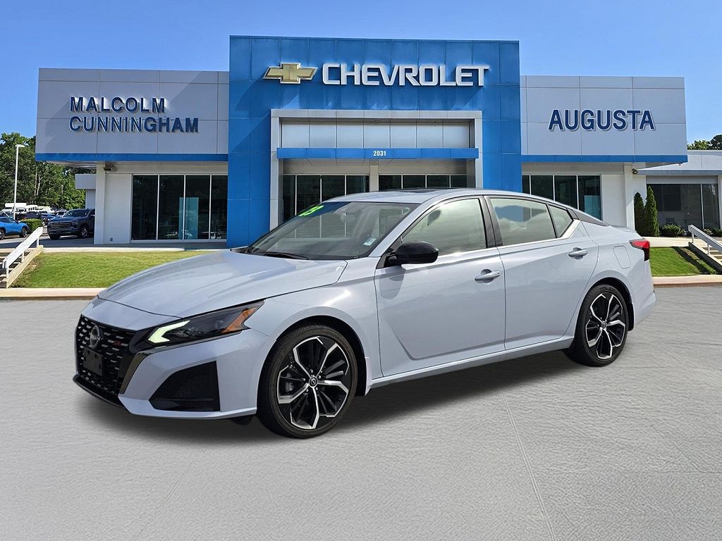 2023 Nissan Altima SR FWD
