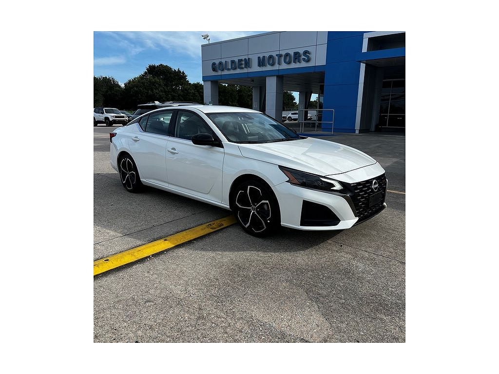 2024 Nissan Altima 2.5 SR