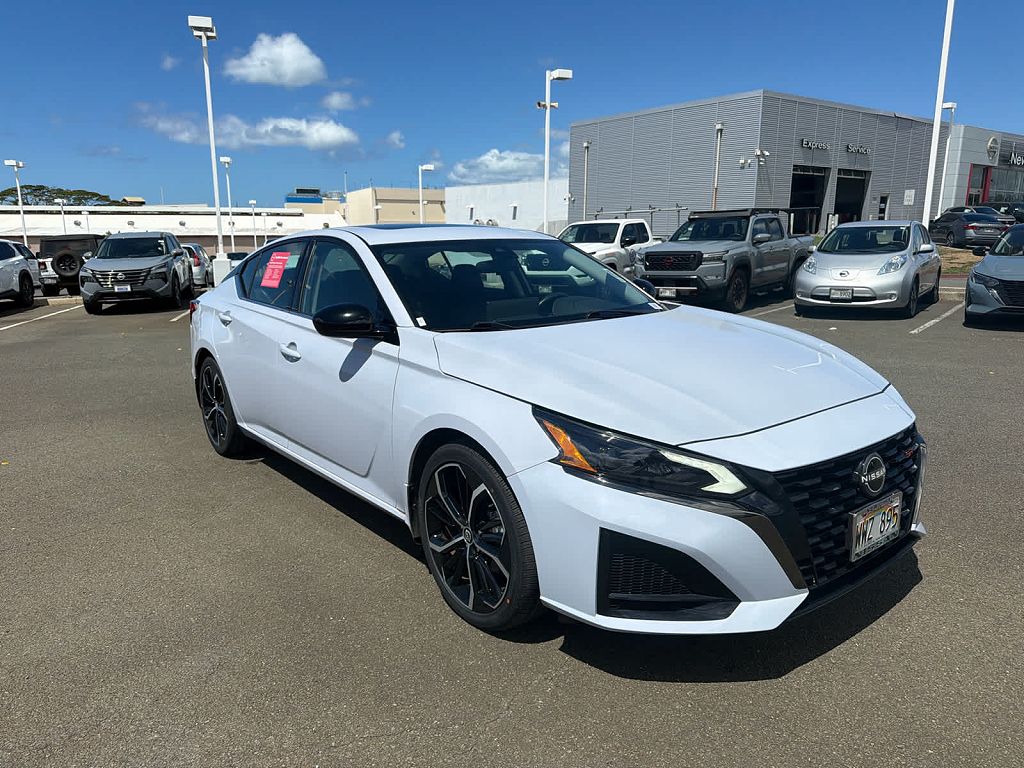 2023 Nissan Altima 2.5 SR