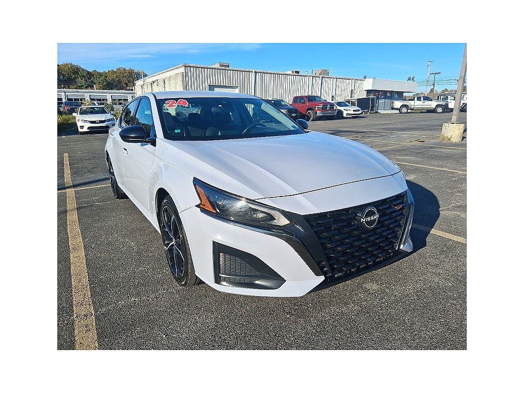 2024 Nissan Altima 2.5 SR