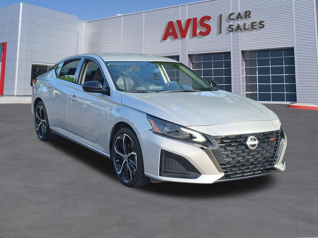 2025 Nissan Altima SR