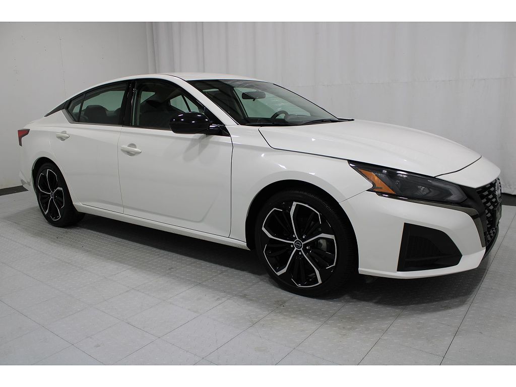 2024 Nissan Altima 2.5 SR