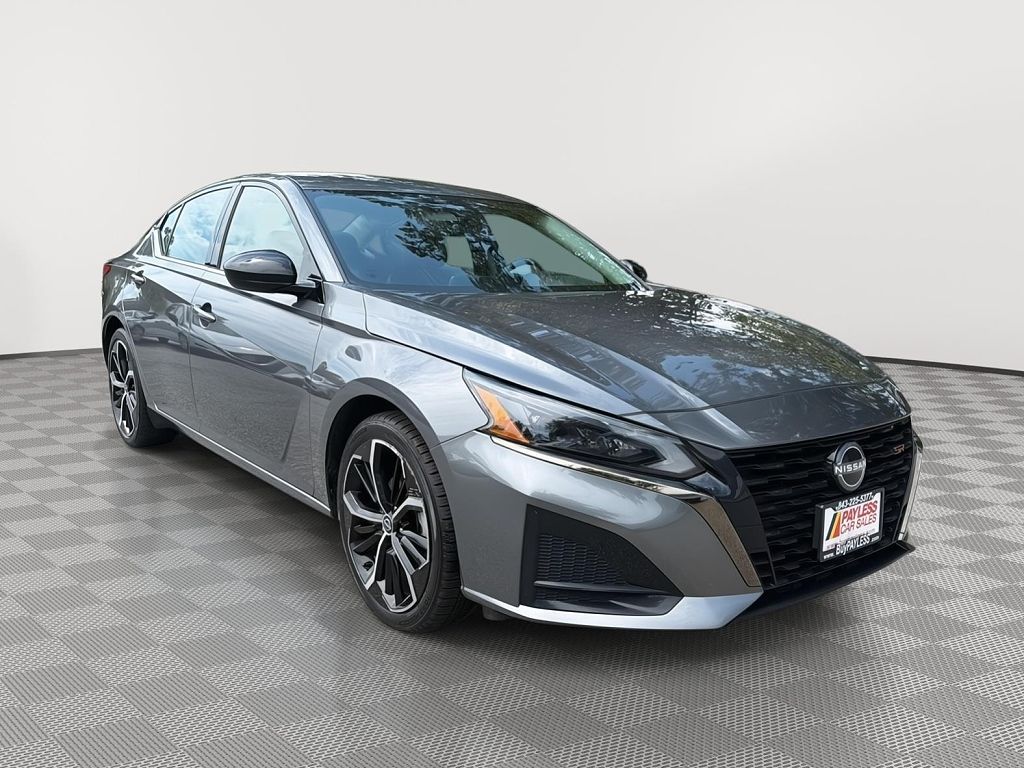 2025 Nissan Altima 2.5 SR