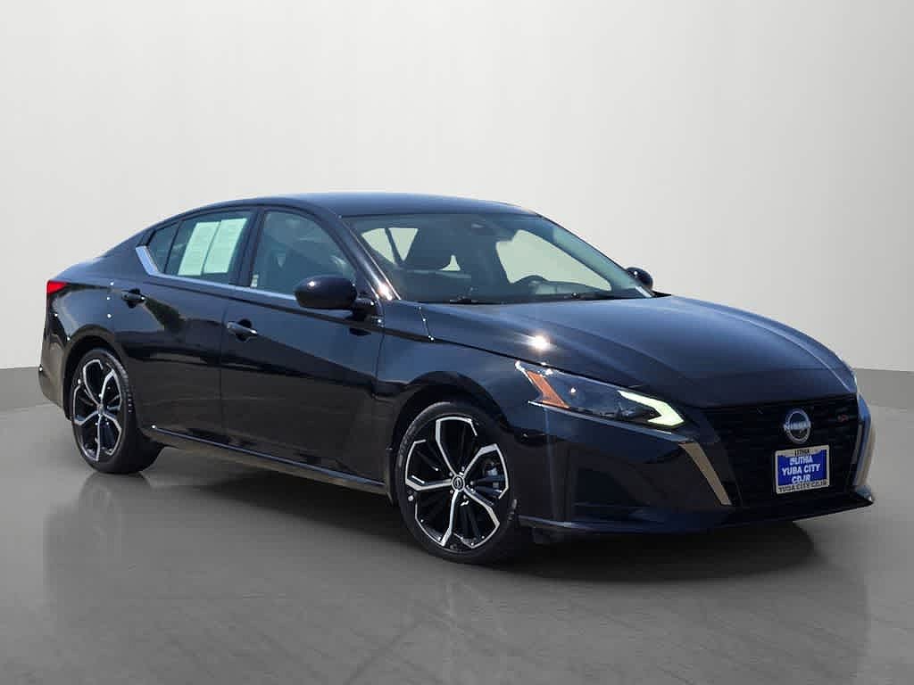 2023 Nissan Altima 2.5 SR