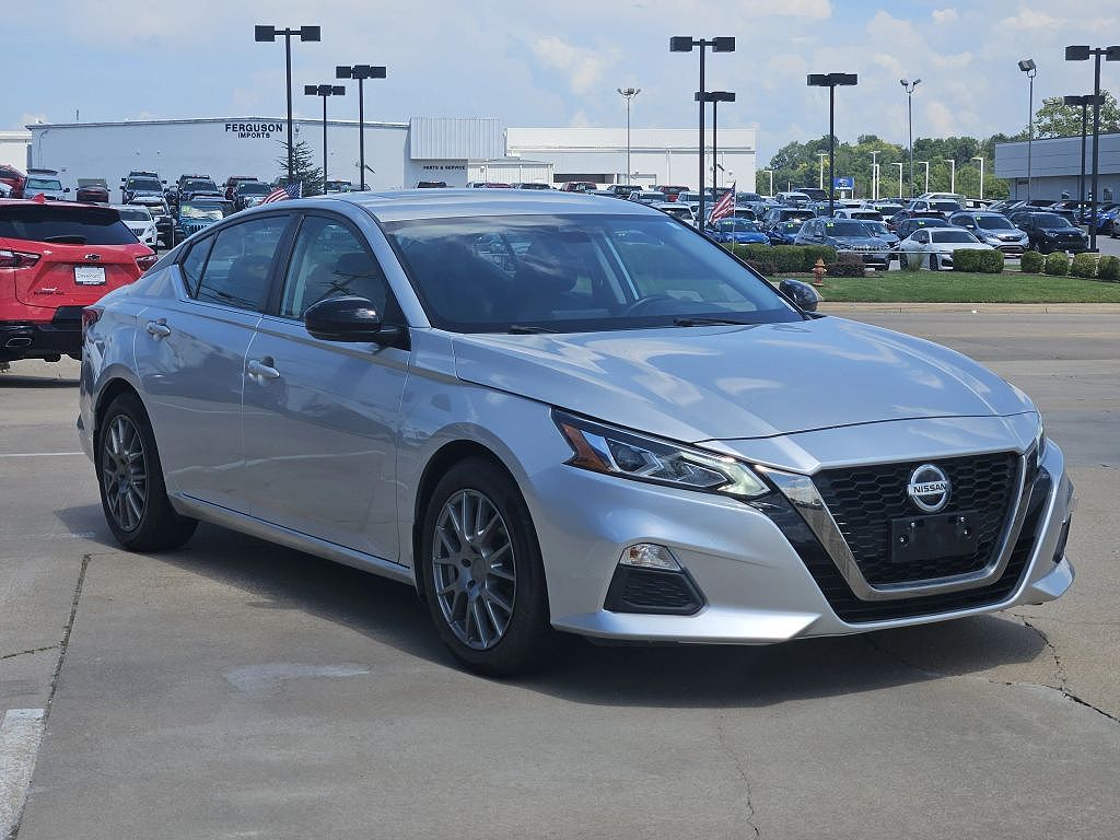 2020 Nissan Altima 2.5 SR