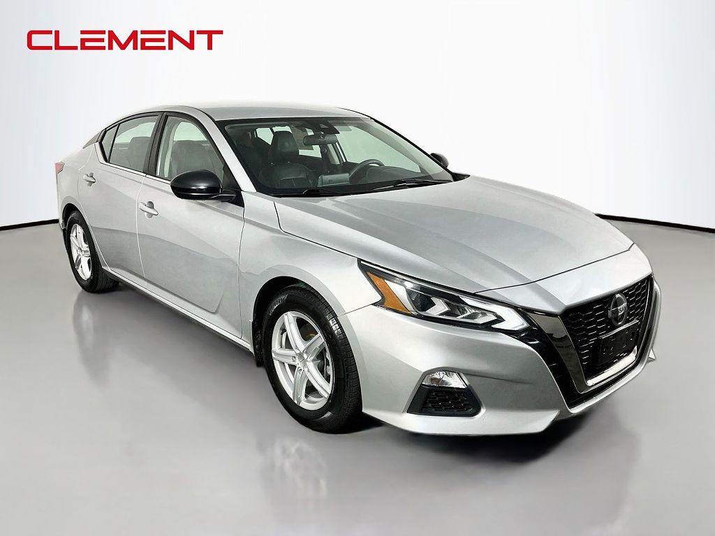 2022 Nissan Altima 2.5 SR