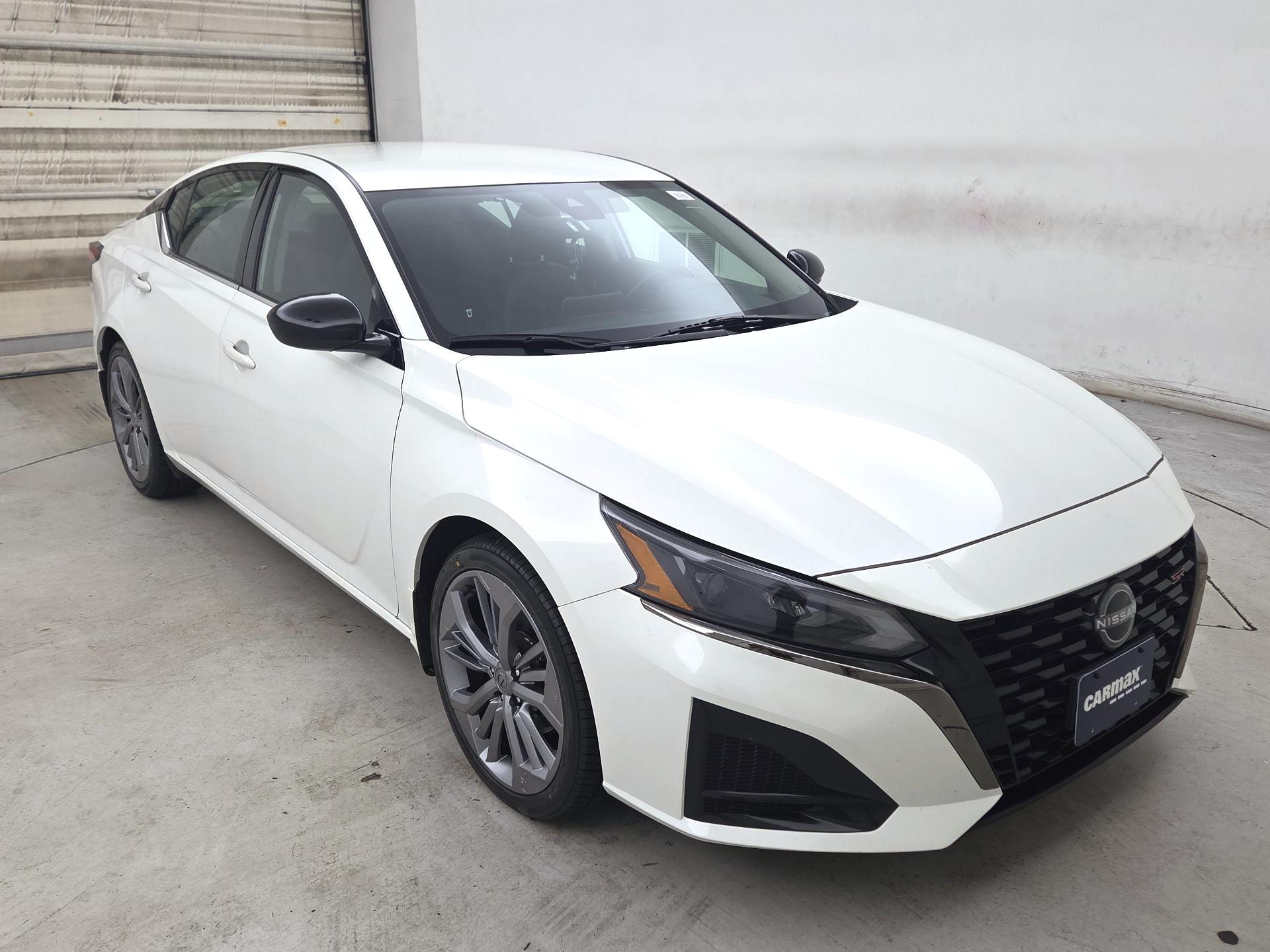 2024 Nissan Altima - Image 1