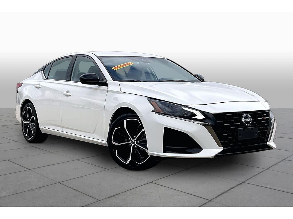 2025 Nissan Altima 2.5 SR