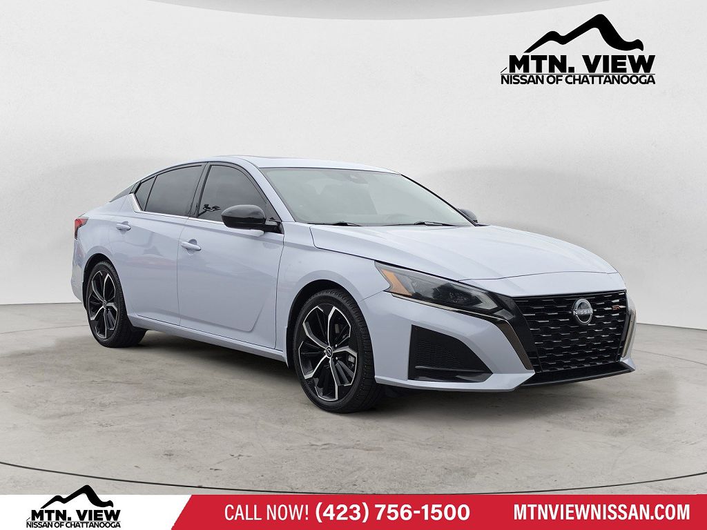 2023 Nissan Altima 2.5 SR
