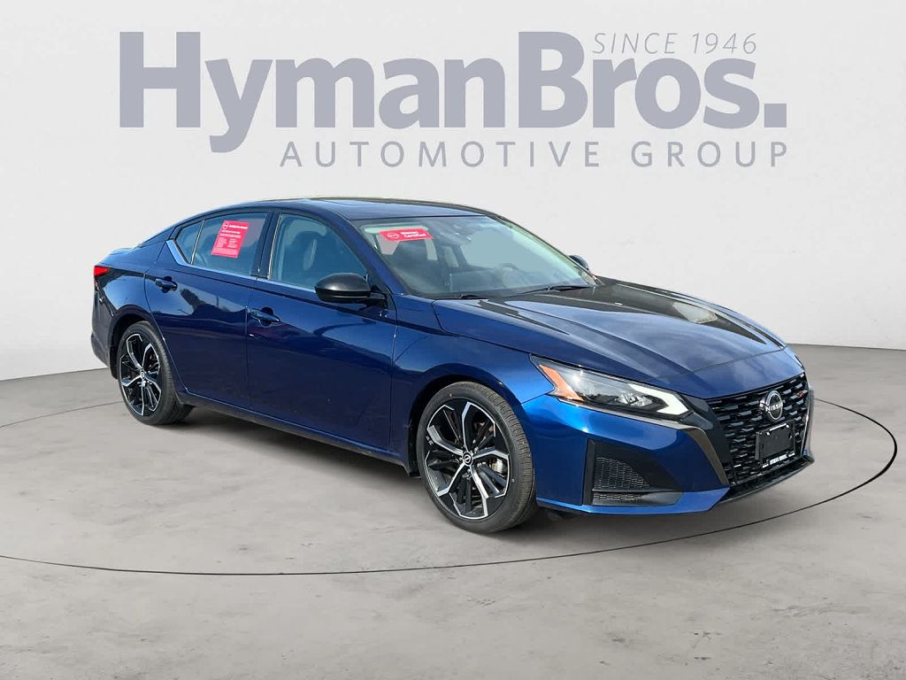 2023 Nissan Altima 2.5 SR
