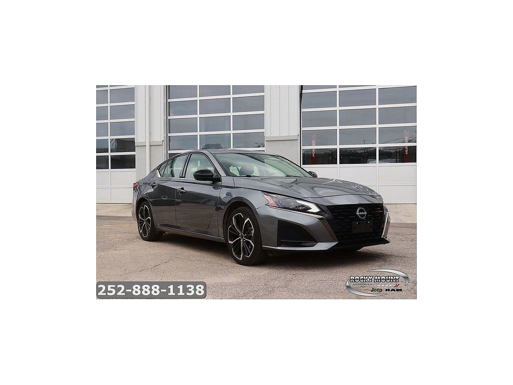 2024 Nissan Altima 2.5 SR