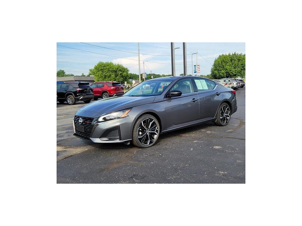 2024 Nissan Altima 2.5 SR