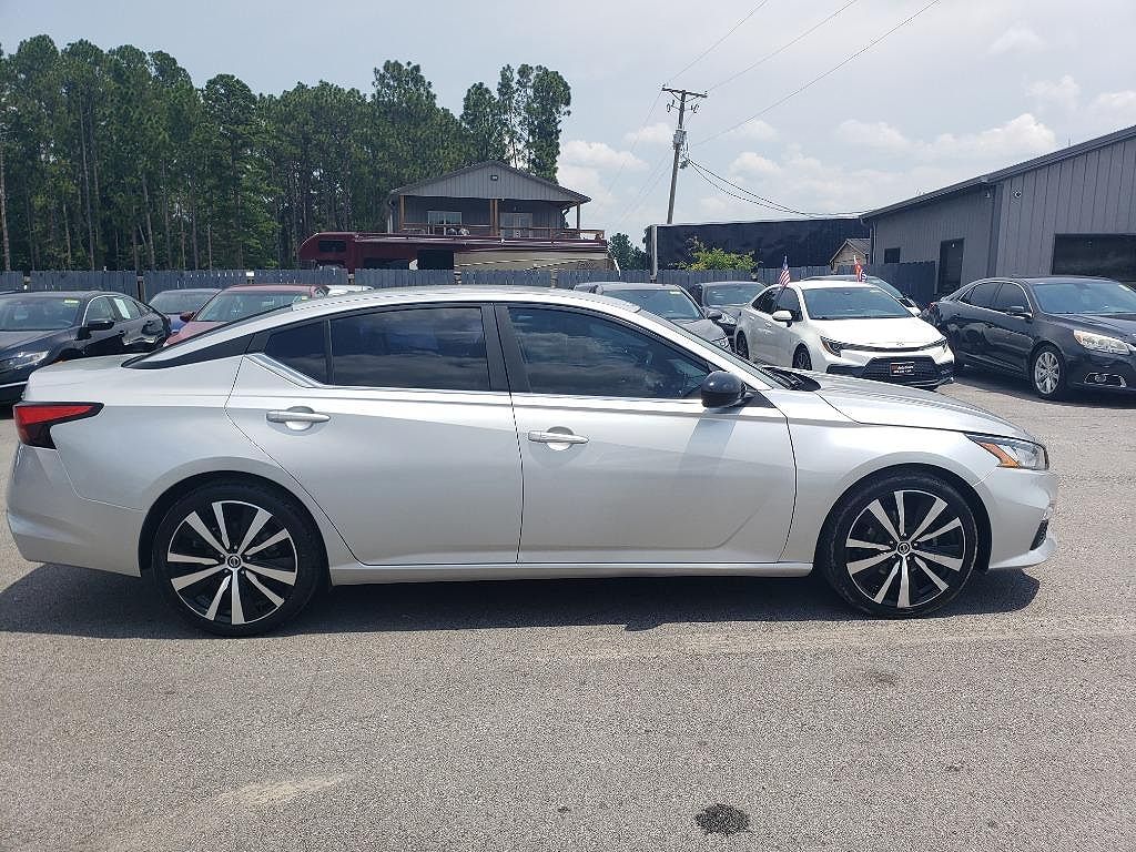 2021 Nissan Altima 2.5 SR