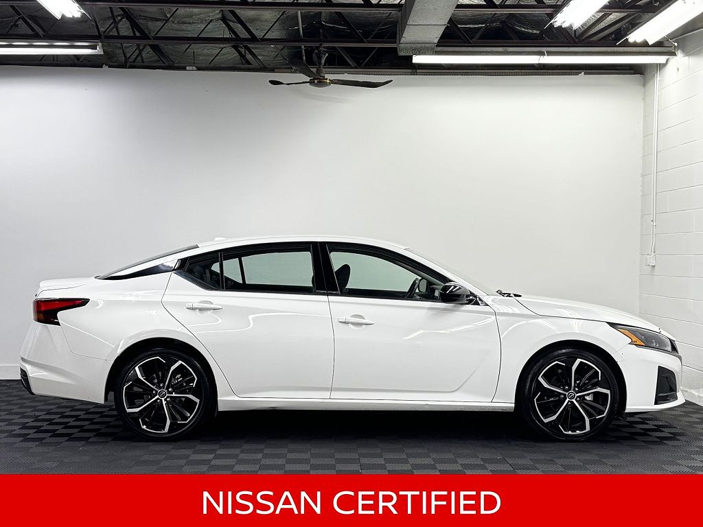 2023 Nissan Altima 2.5 SR