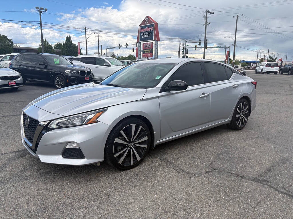 2022 Nissan Altima 2.5 SR