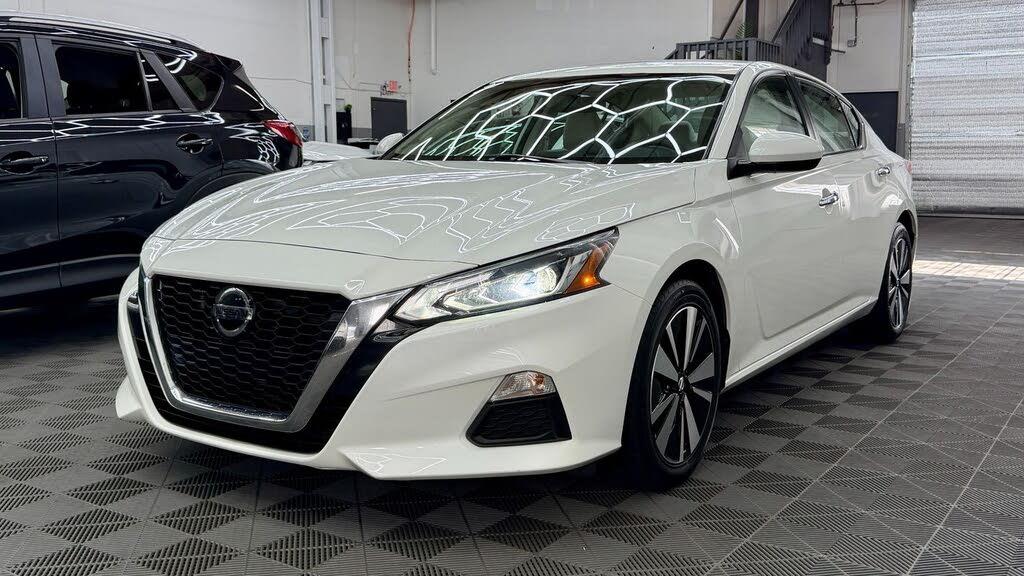 2022 Nissan Altima 2.5 SV