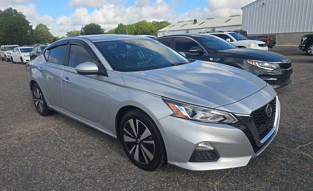2021 Nissan Altima 2.5 SV