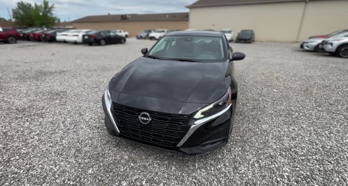 2025 2.5 SV in Gray, 30,984 miles for sale in Woodhaven, MI