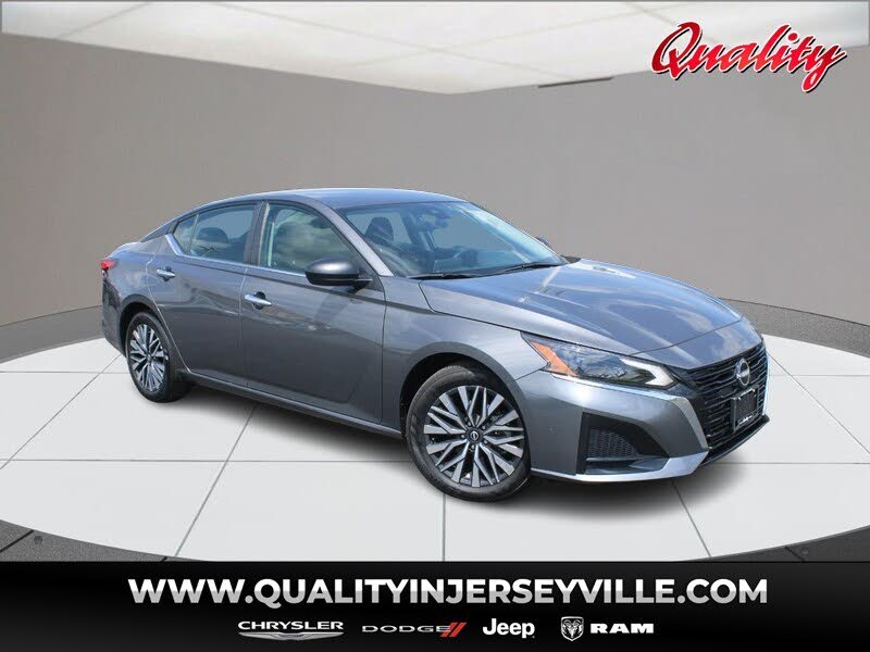 PRE-OWNED 2025 NISSAN ALTIMA SV photo 1