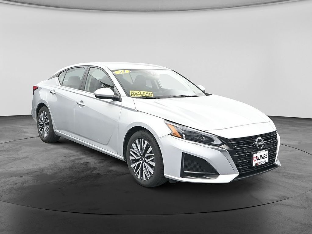 2023 Nissan Altima 2.5 SV