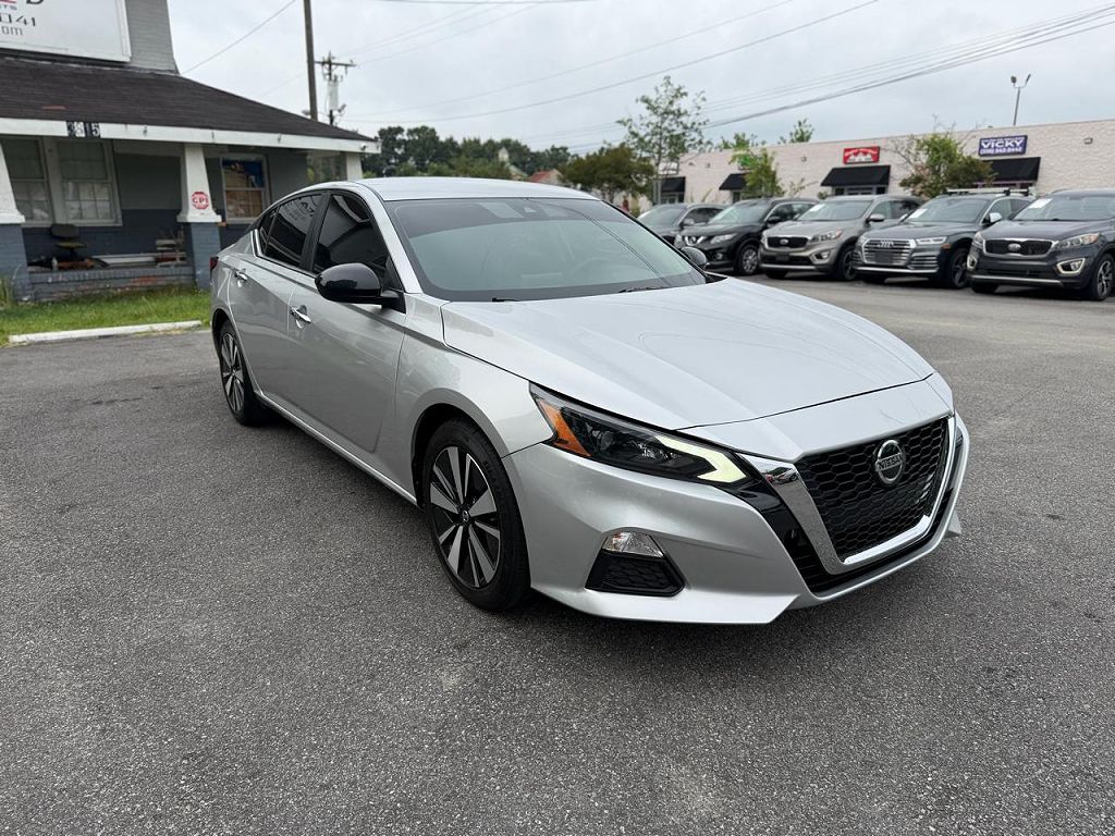 2022 Nissan Altima 2.5 SV