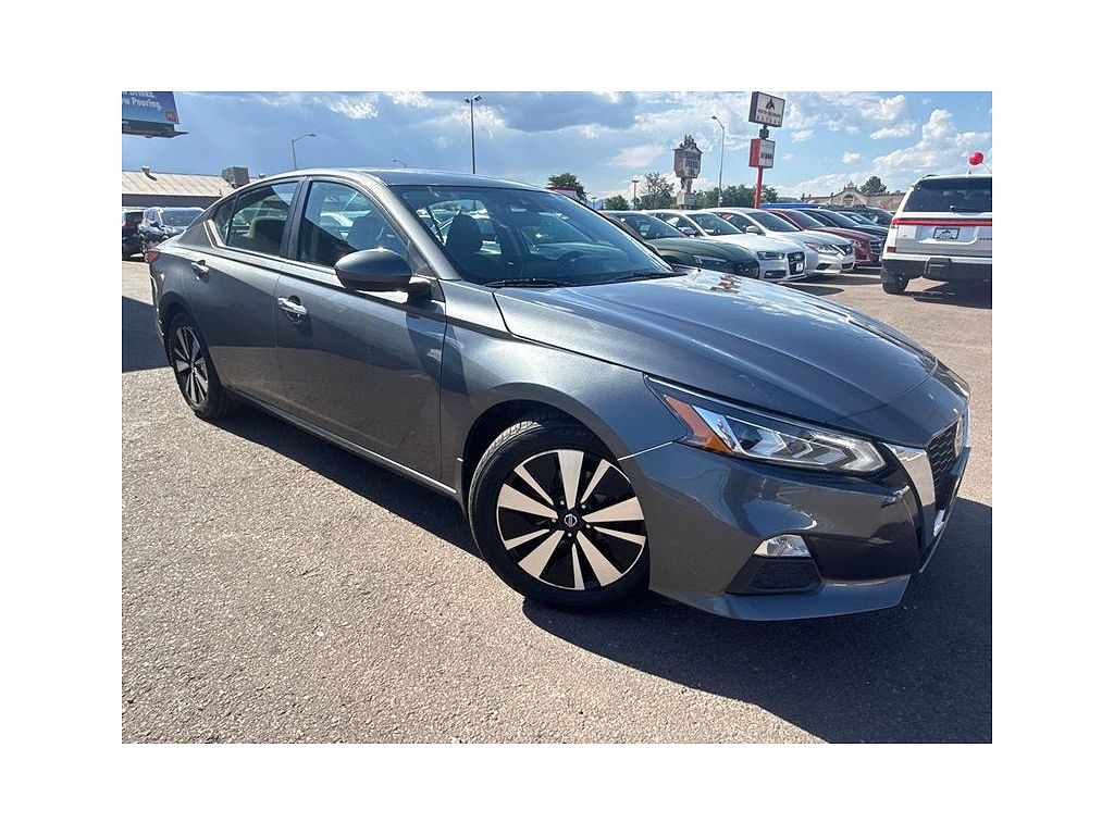 2022 Nissan Altima SV FWD
