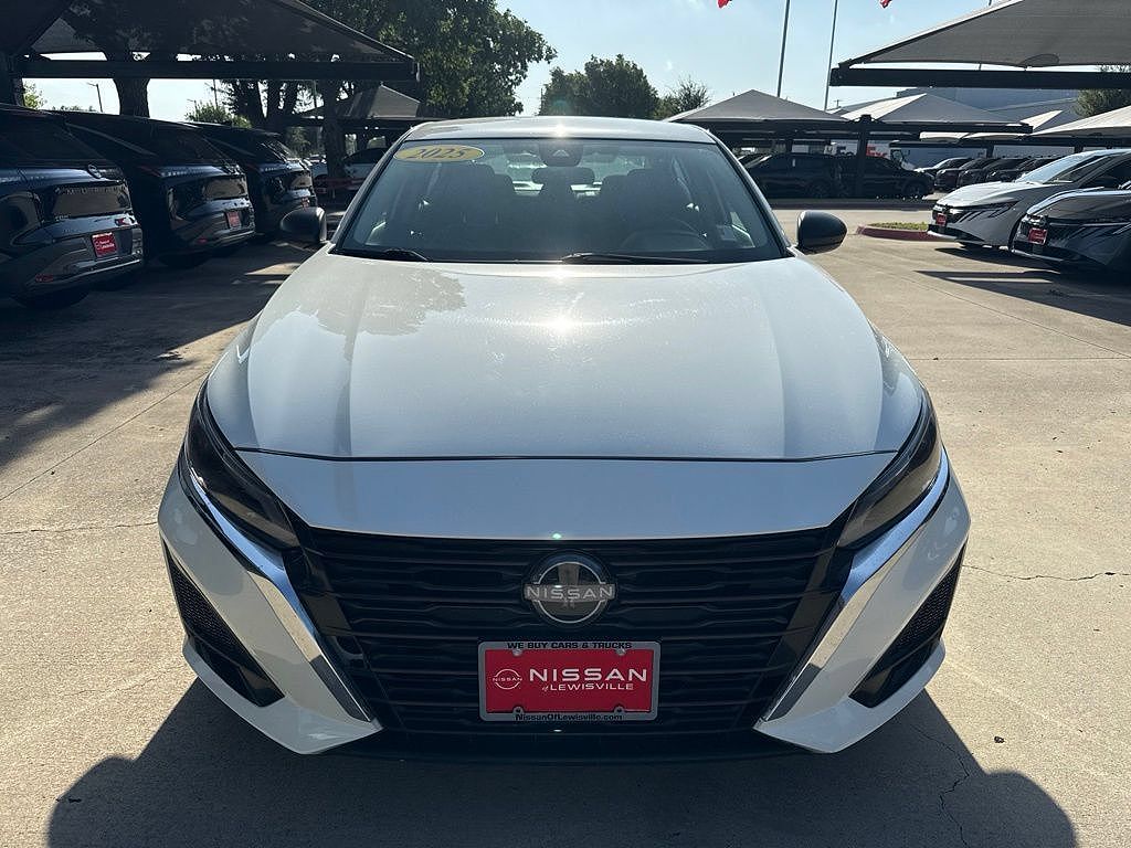 2025 Nissan Altima SV