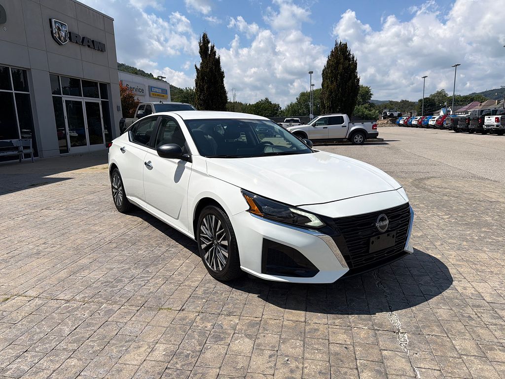 2025 Nissan Altima 2.5 SV