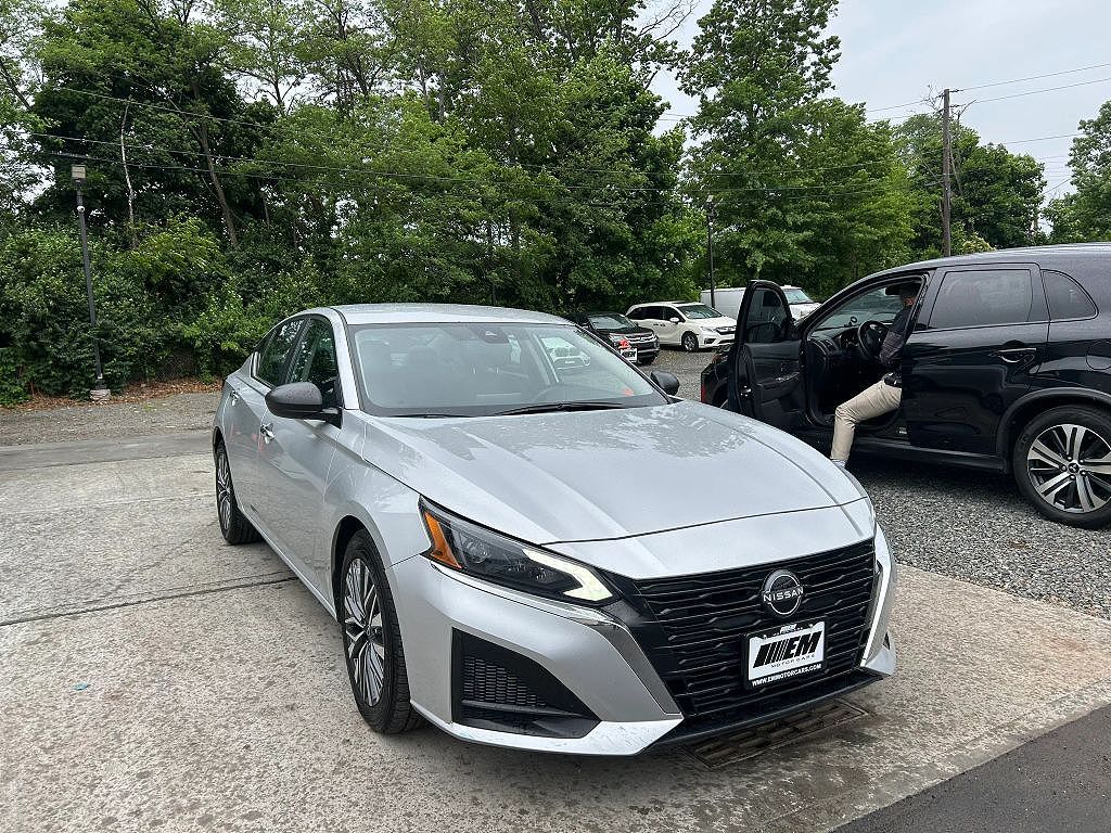 2024 Nissan Altima 2.5 SV