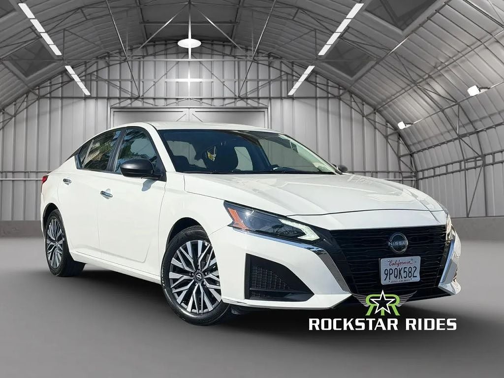 2025 Nissan Altima 2.5 SV