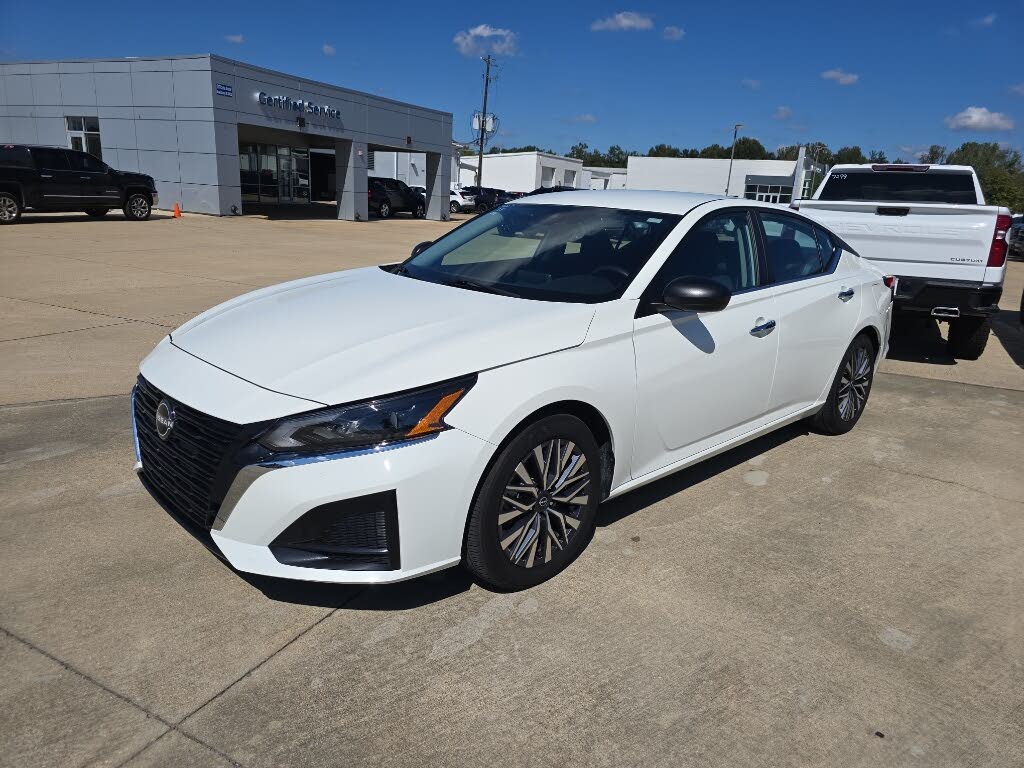 2025 Nissan Altima 2.5 SV