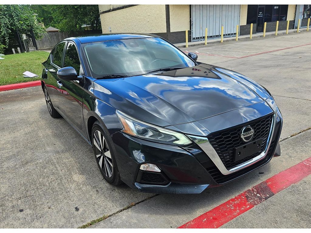 2021 Nissan Altima 2.5 SV