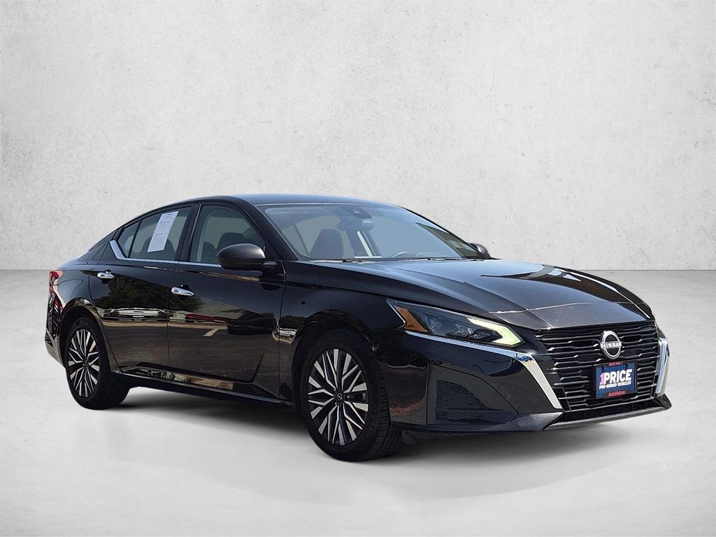 2025 Nissan Altima 2.5 SV