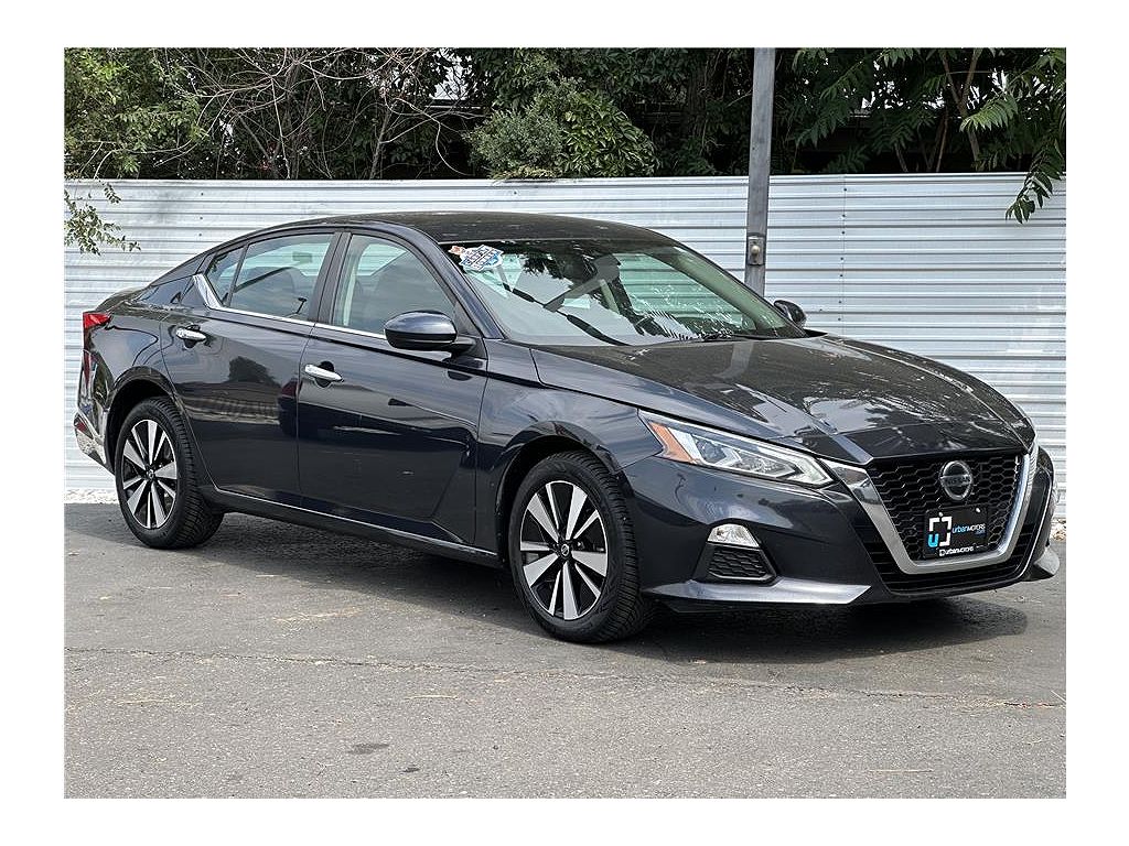 2022 Nissan Altima 2.5 SV