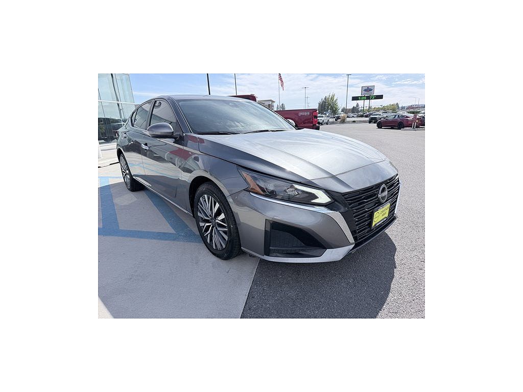 2023 Nissan Altima 2.5 SV